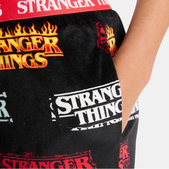 Women’s Stranger Things Stranger Things Velour Sleep Pants.  Size medium - Picture 4 of 8